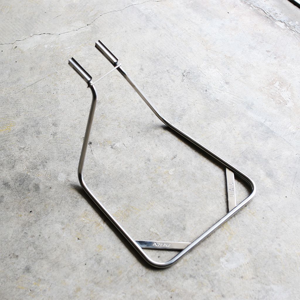 Ocean Air Cycles x 日東による、シンプルなバッグサポーター - Main Image