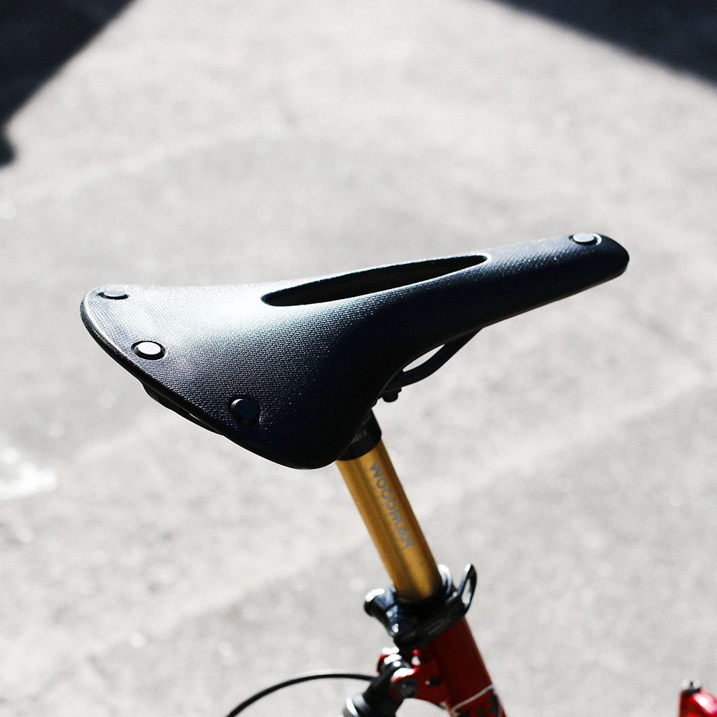 BROOKSのサドル、Cambium C17 Carved All Weather - 自転車通販 – Hakkle（ハックル）