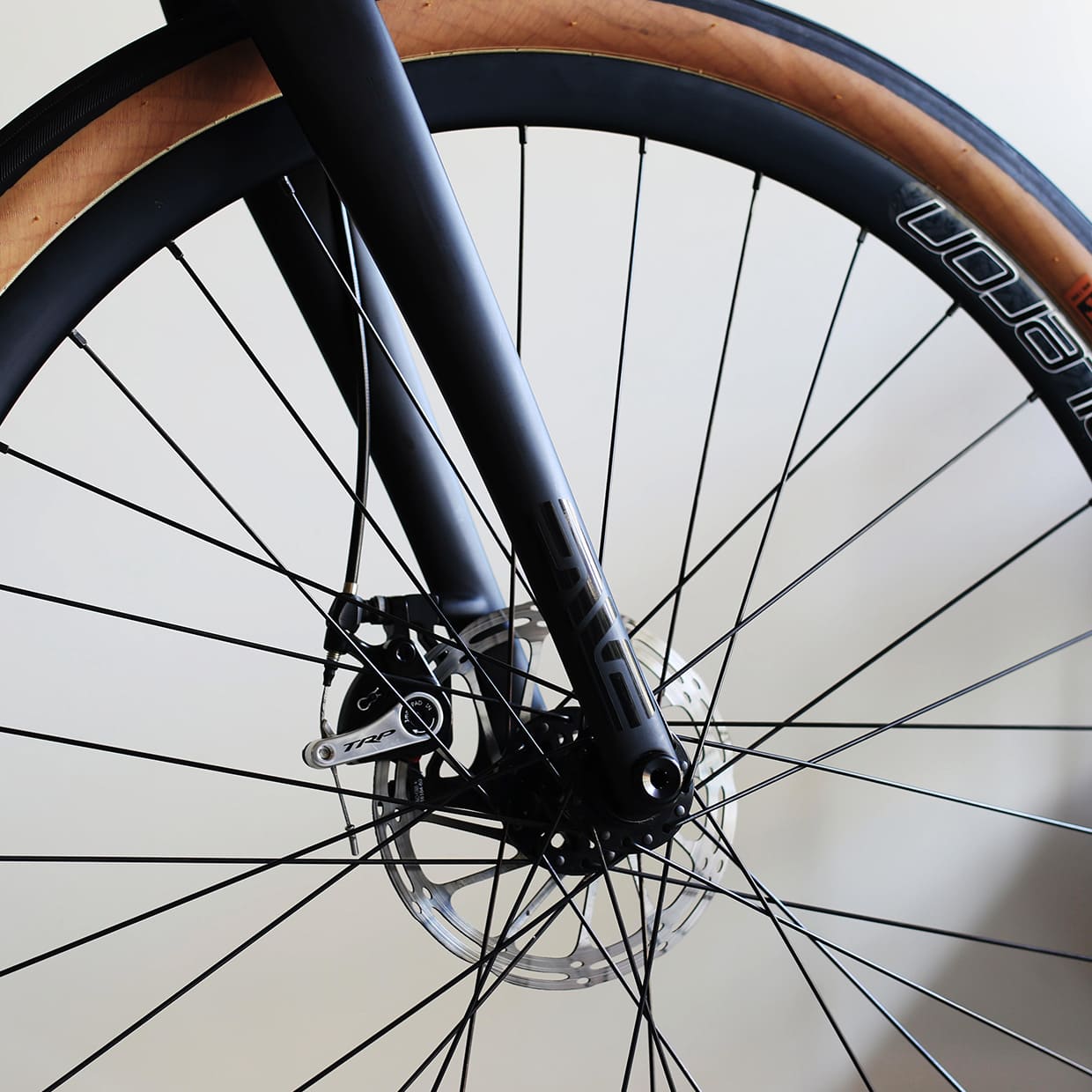 グラベルやCXに。EnveのGravel Disc Fork - 自転車通販 – Hakkle（ハックル）